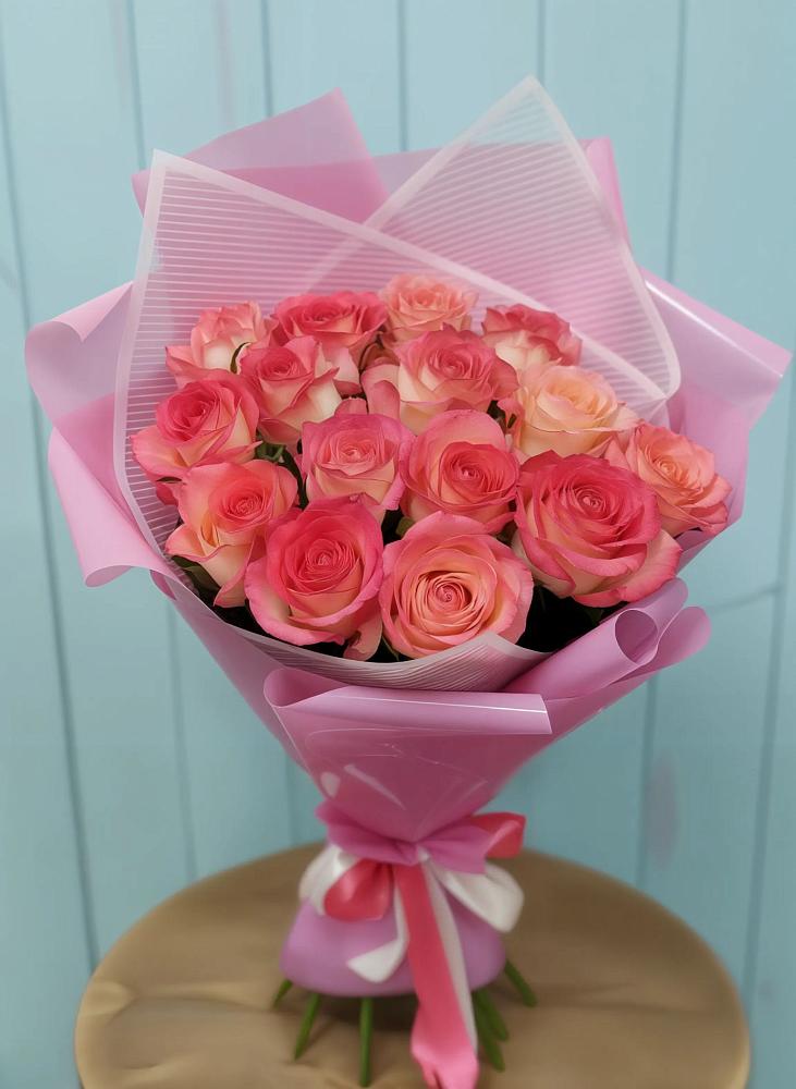 Букет 15 Розовых роз Равель в Электроизолятор