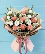 Букет цветов из:  Розы, Альстромерии и Лизиантусы в Электроизолятор