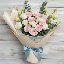 Букет цветов из:  Лизиантусы в Электроизолятор