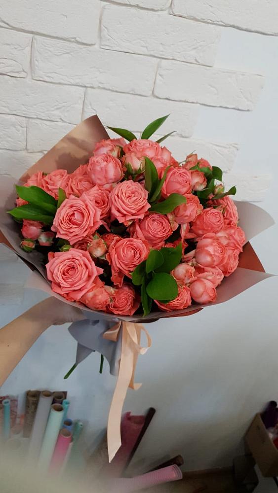 Букет цветов из: Розы в Электроизолятор