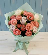 Букет цветов из:  Розы в Электроизолятор