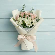 Букет цветов из:  Альстромерии в Электроизолятор