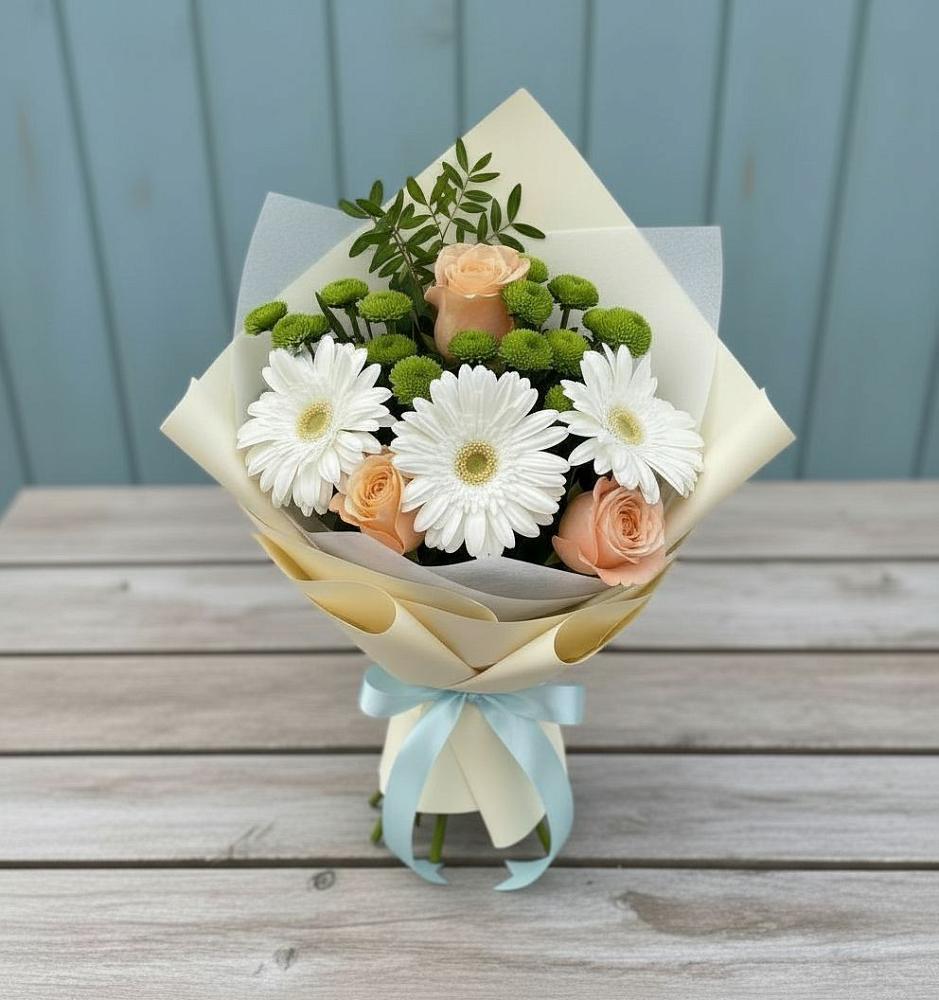 Букет цветов из: Герберы, Розы и Хризантемы в Электроизолятор