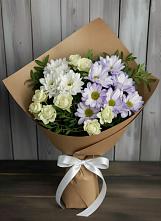 Букет цветов из:  Хризантемы и Розы в Электроизолятор