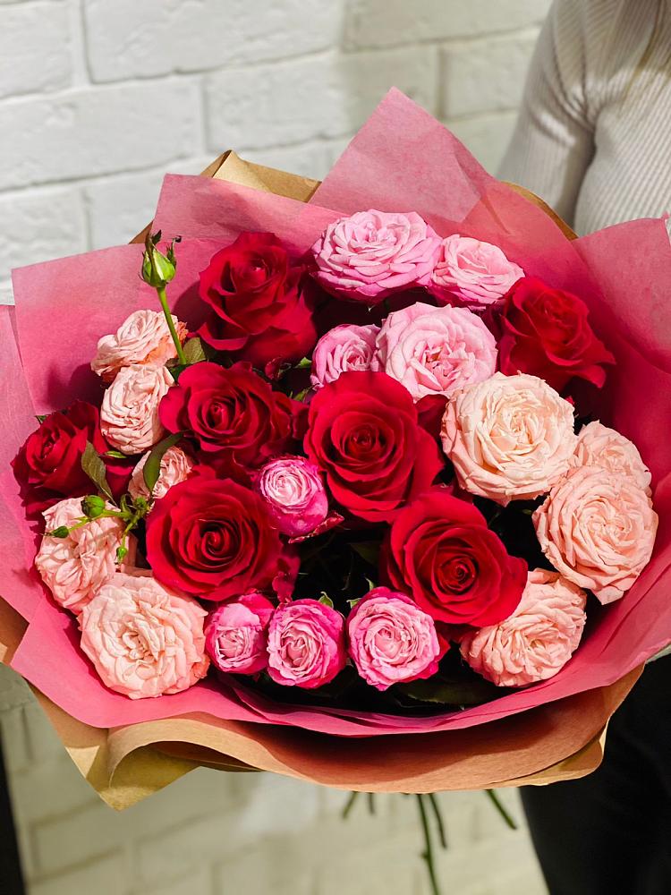 Букет цветов из: Розы в Электроизолятор