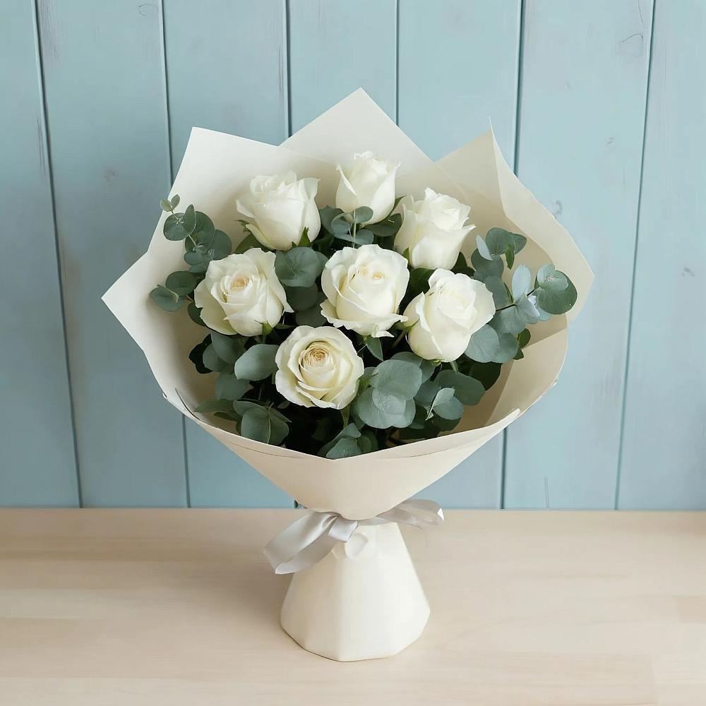 Букет Белые розы в Эвкалипте в Электроизолятор