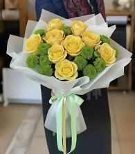 Букет цветов из:  Хризантемы и Розы в Электроизолятор