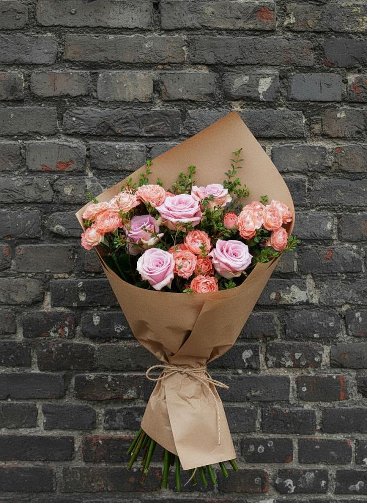 Букет цветов из: Розы в Электроизолятор