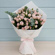 Букет цветов из:  Розы в Электроизолятор