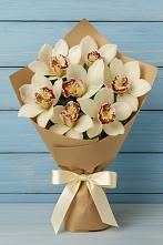 Букет цветов из:  Орхидеи и Розы в Электроизолятор