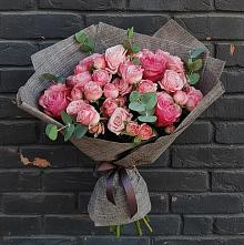 Букет цветов из:  Розы #REPLACE_PRED# Электроизолятор
